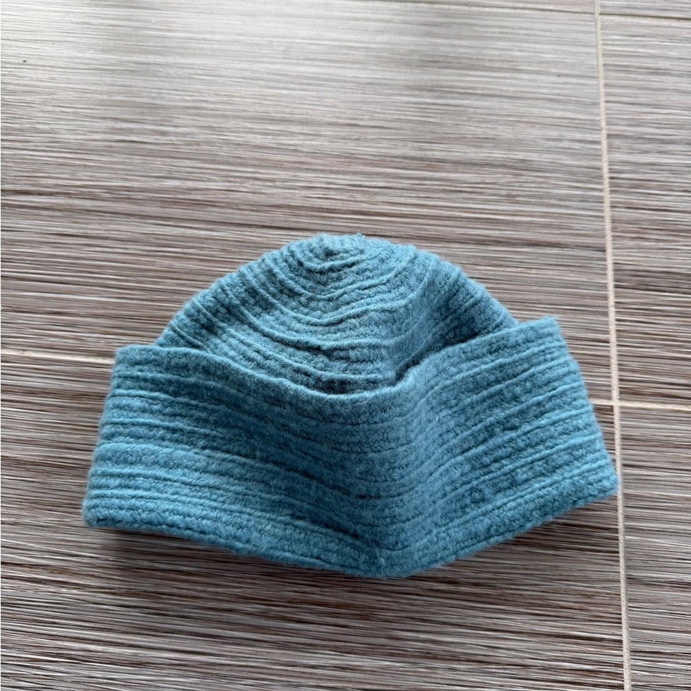 Betmar New York Blue Knit Hat NWOT